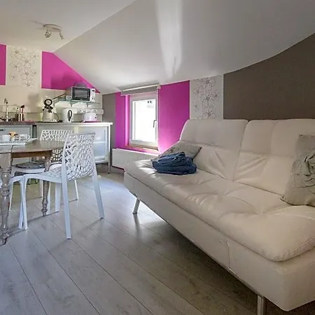 La Maison De Regine